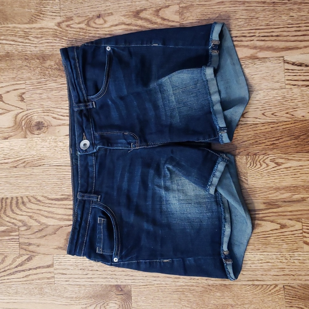 (27W) Dynamite Classic Distressed Denim Mini Shorts California Beach Pool